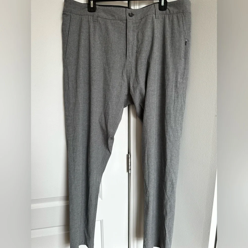 Vuori Men's Gray Chinos, 38 waist NOT 40 - Picture 3 of 5